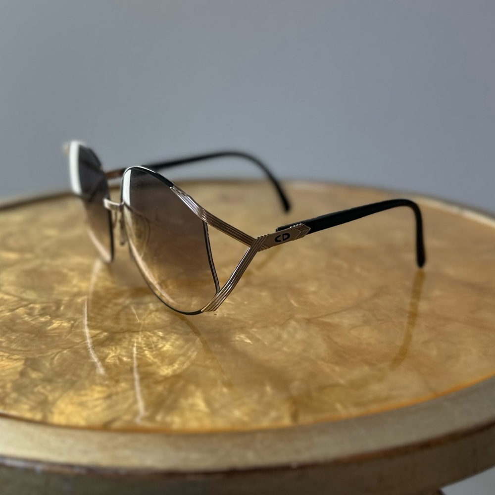 Christian Dior Sunglasses Butterfly Frame - Picture 5 of 10